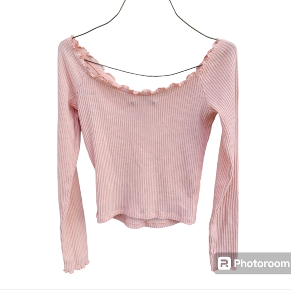 🌟3 For $15 SALE🌟 Abercrombie & Fitch Off Shoulder Cropped Long Sleeve Top - Picture 2 of 6